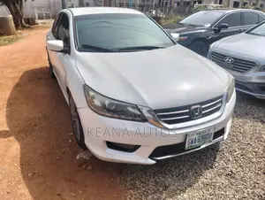 Honda Accord Sport 4dr Sedan FWD (2.4L 4cyl 2A) 2013 White