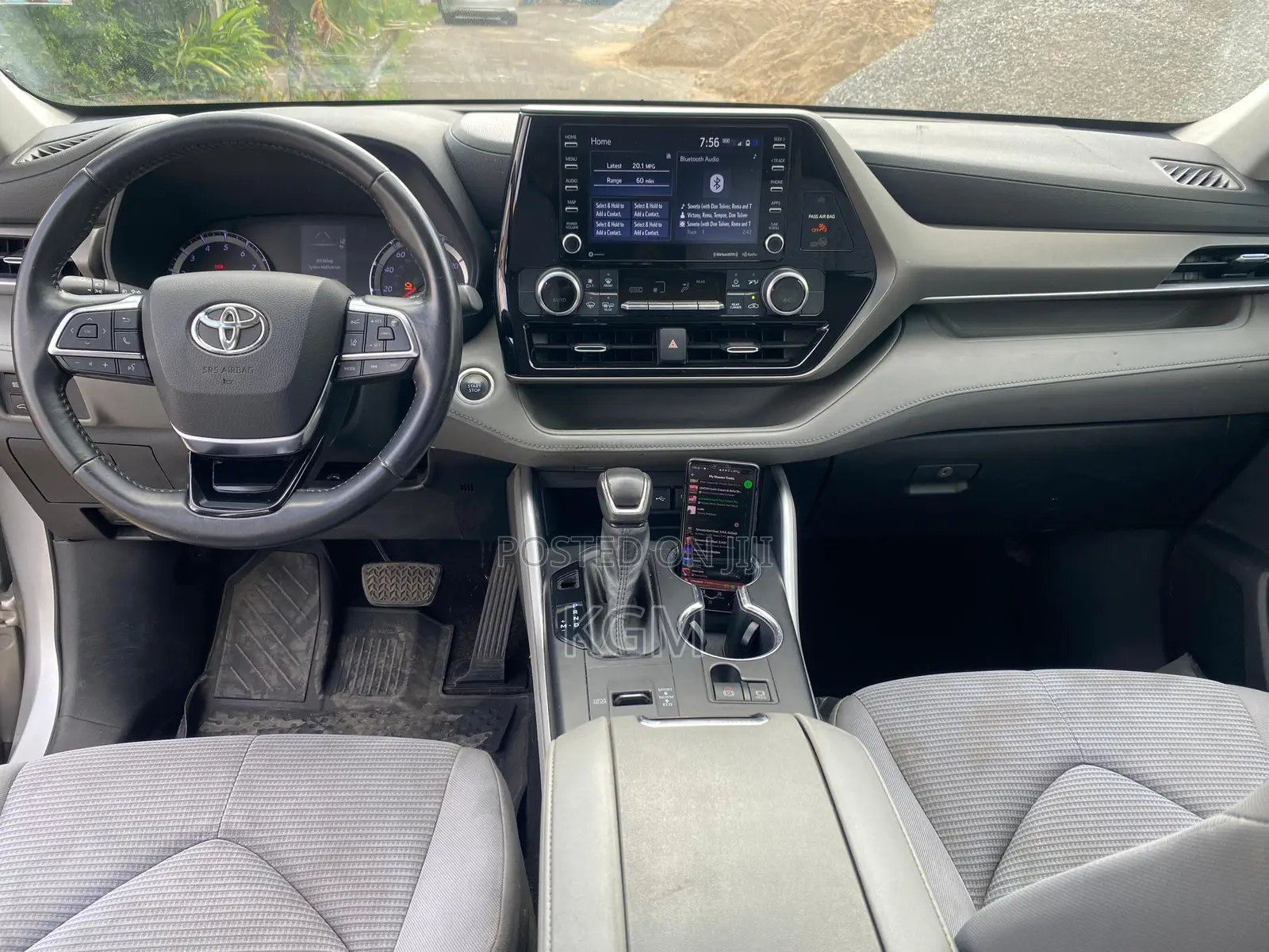 Toyota Highlander LE 2021 Gray