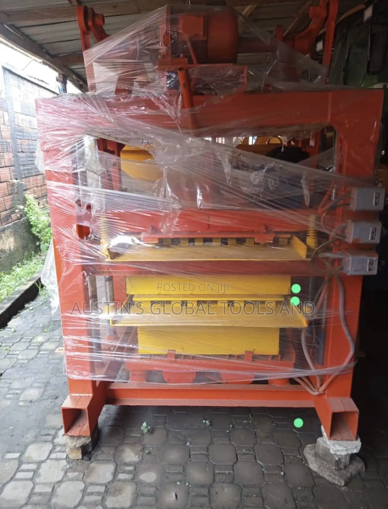 Semi-automatic Concrete Block Molding Machine