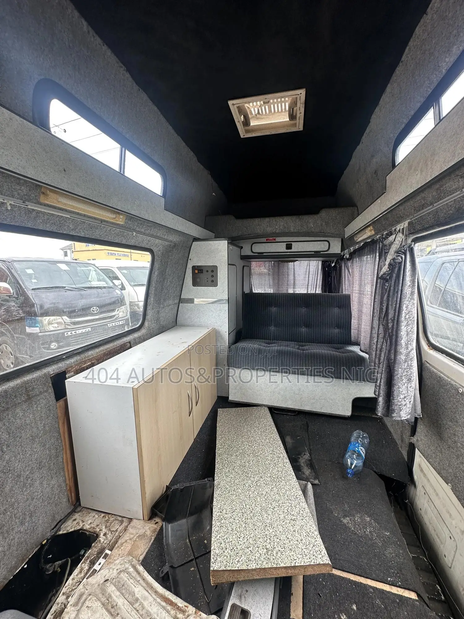 Nissan Caravan (Urvan) 2004 White