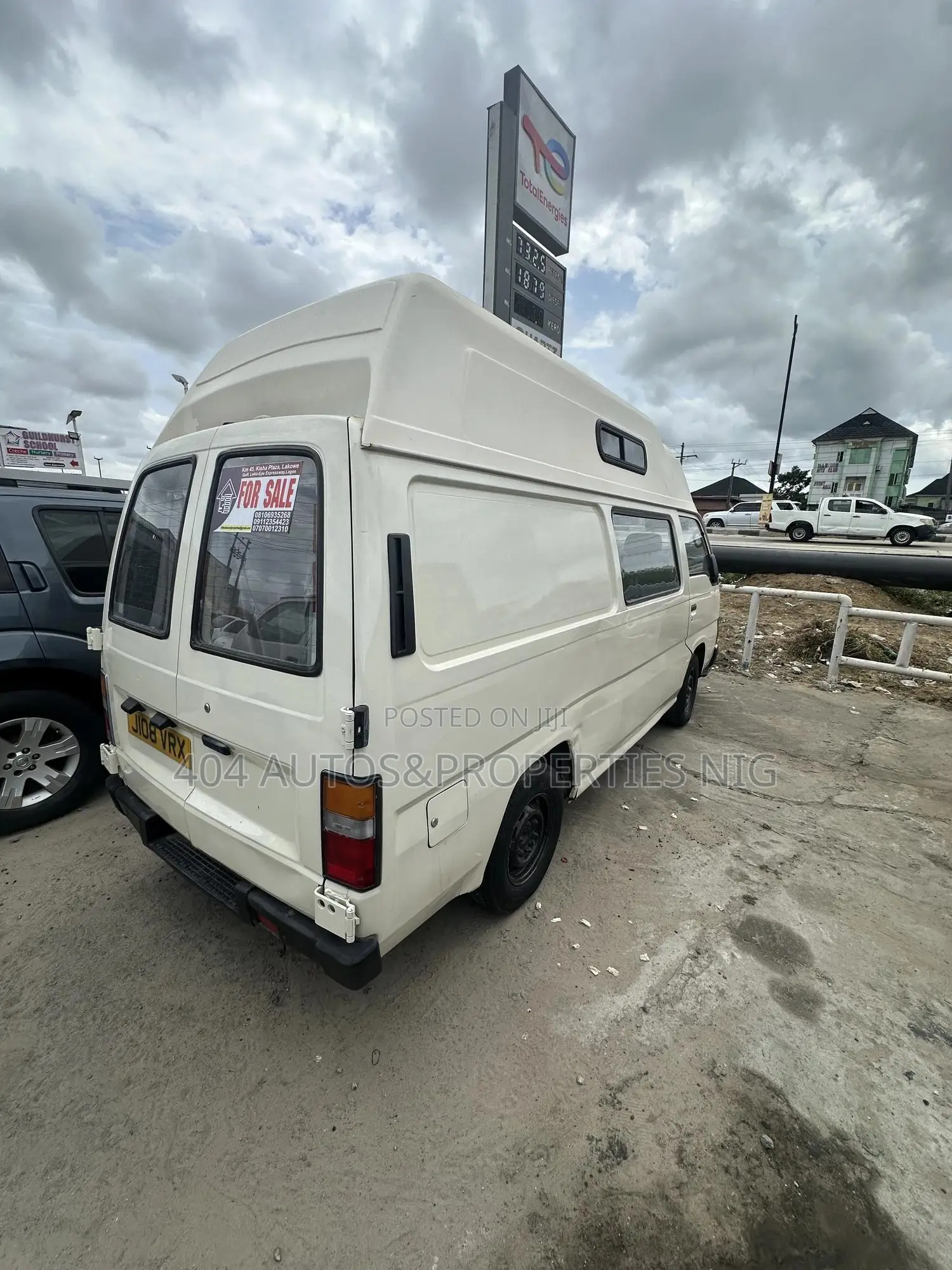 Nissan Caravan (Urvan) 2004 White