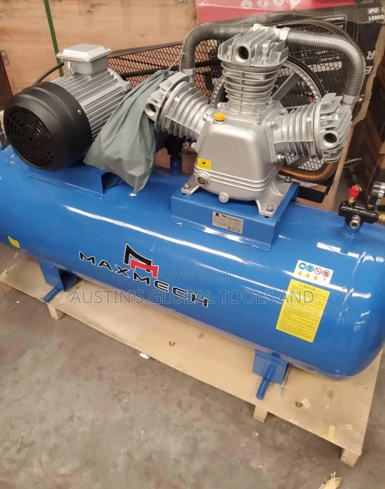 Maxmech 200l Air Compressor.