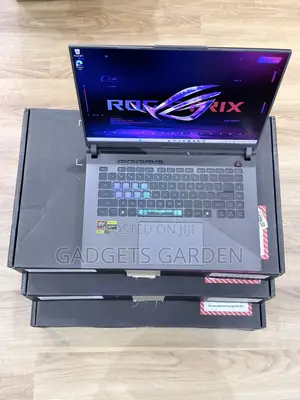 Laptop Asus ROG Strix G16 G614 16GB AMD Ryzen 9 SSD 1T