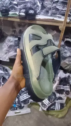 Footwear Pams