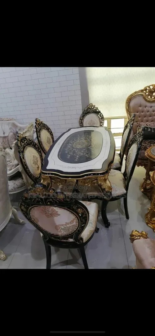 Royal Dining Table Set