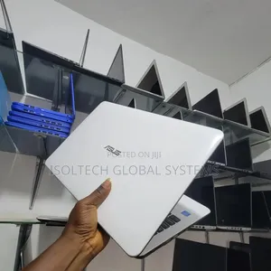 Laptop Asus X555LA 8GB Intel Core i3 HDD 500GB
