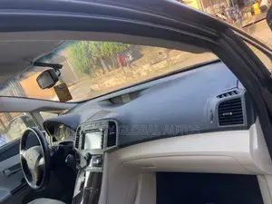 Toyota Venza V6 2011 Brown