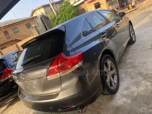 Toyota Venza V6 2011 Brown
