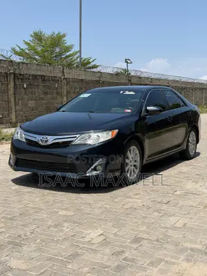 Toyota Camry XLE V6 4dr Sedan (3.5L 6cyl 6A) 2013 Black