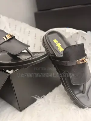 Classic Casual Black Leather Slippers