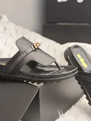 Classic Casual Black Leather Slippers