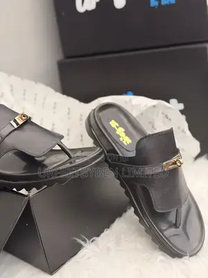 Classic Casual Black Leather Slippers