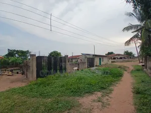 6bdrm Bungalow in Aroro Yerokun, Ojoo, Ibadan for sale
