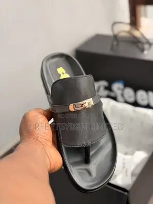 Classic Casual Black Leather Slippers