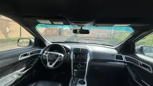 Ford Explorer 2014 Silver