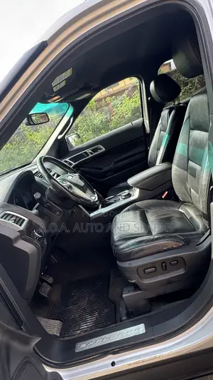 Ford Explorer 2014 Silver