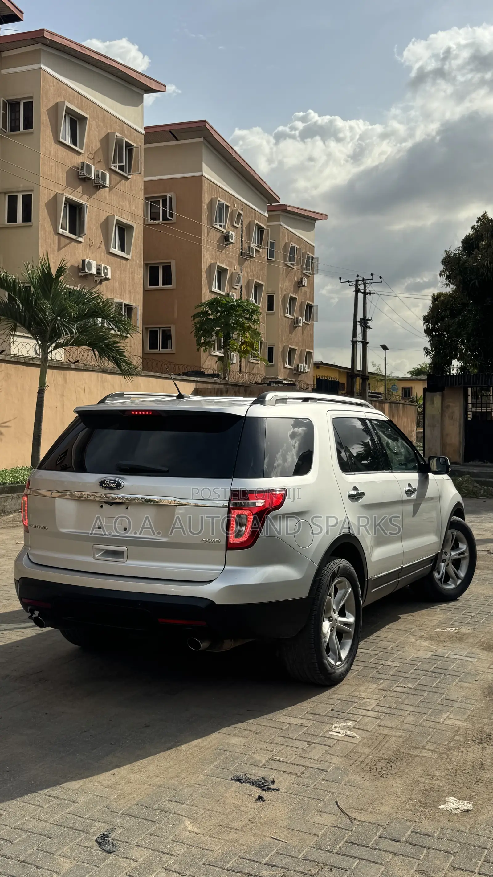 Ford Explorer 2014 Silver