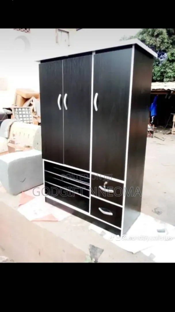 4ft × 6ft Coffee Brown Wardrobe