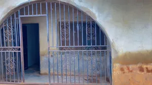 5bdrm Block of Flats in Abeokuta South for sale