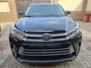 Toyota Highlander Limited Platinum 4x2 V6 (3.5L 6cyl 8A) 2017 Black