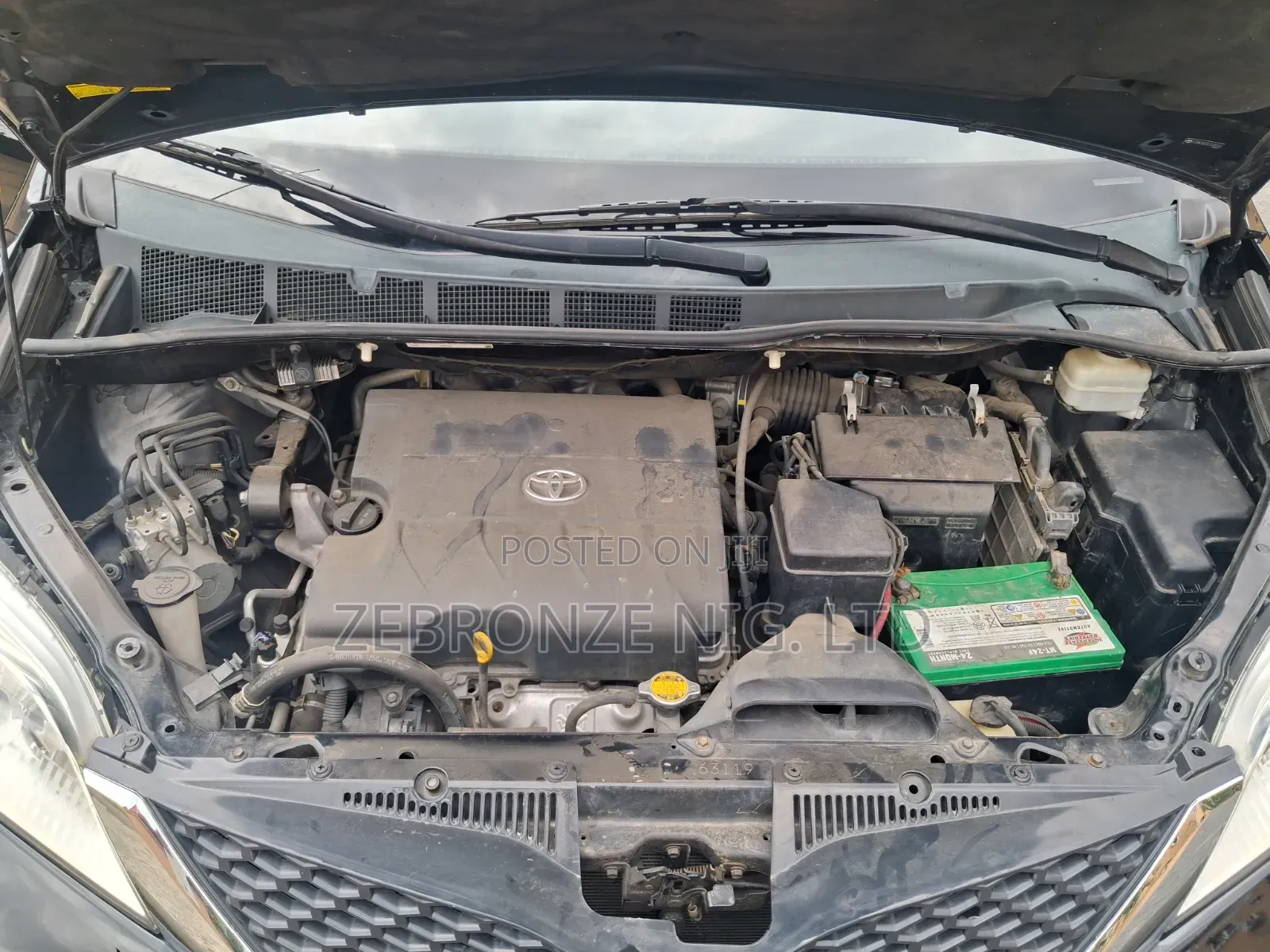 Toyota Sienna 2015 Black