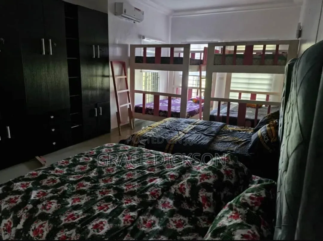 Xl Apartment