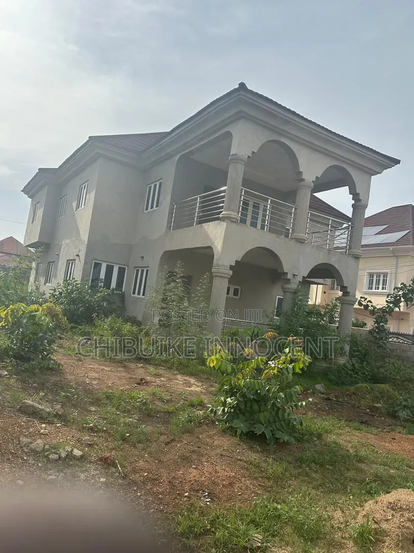 4 Bedroom Fully Detached Duplex