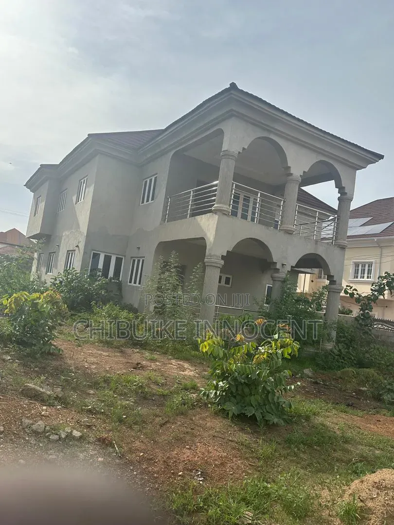 4 Bedroom Fully Detached Duplex