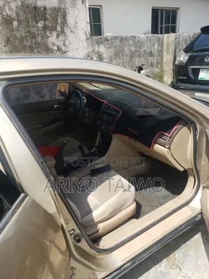 Honda Accord 2005 Gold