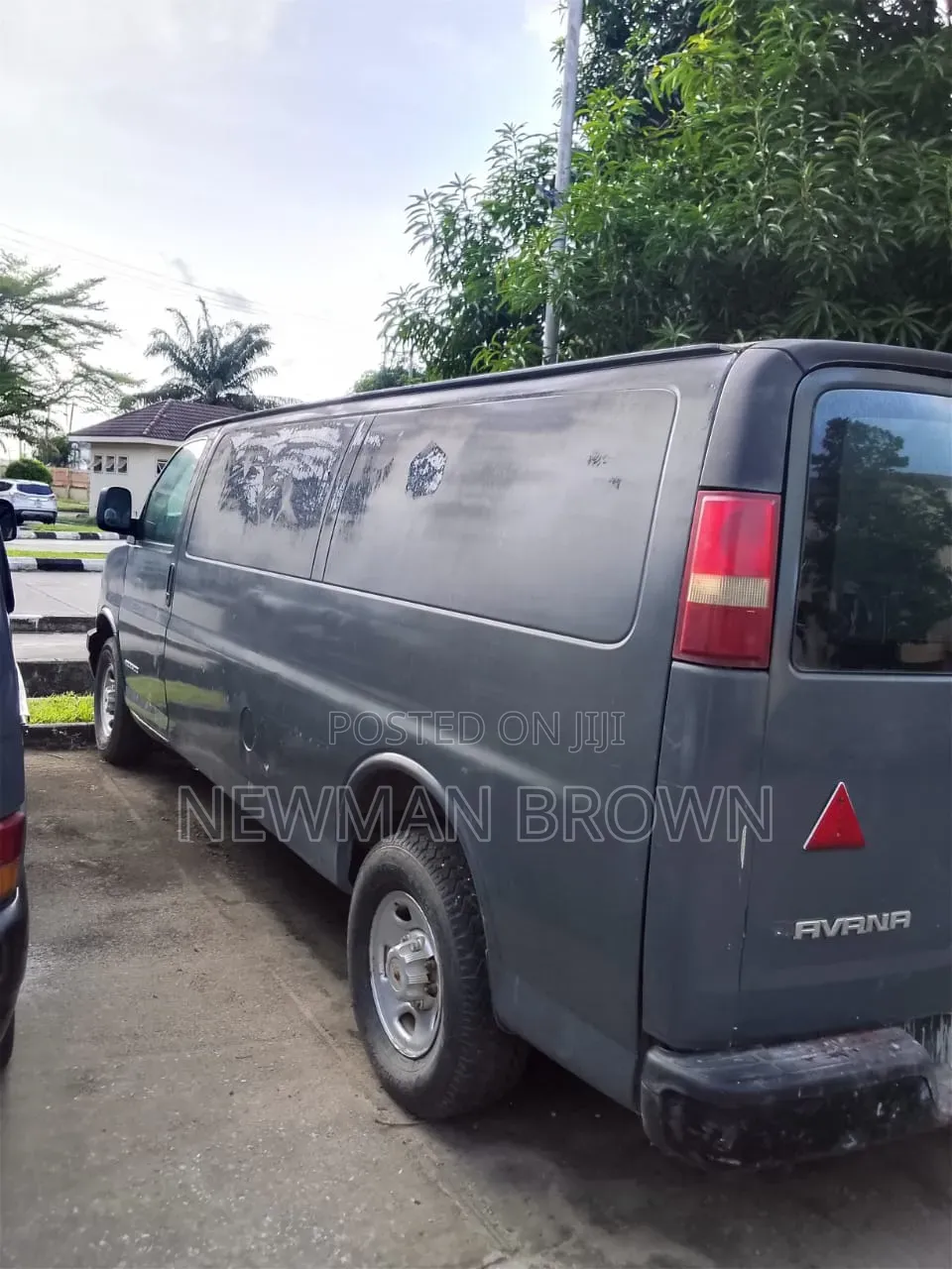 GMC Savana 2006 Grey