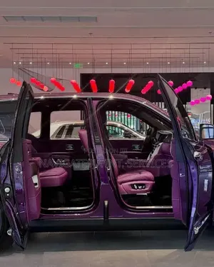 Rent Rolls Royce Cullinan - 2023