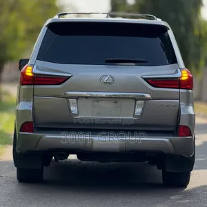 Lexus LX 2018 Gray