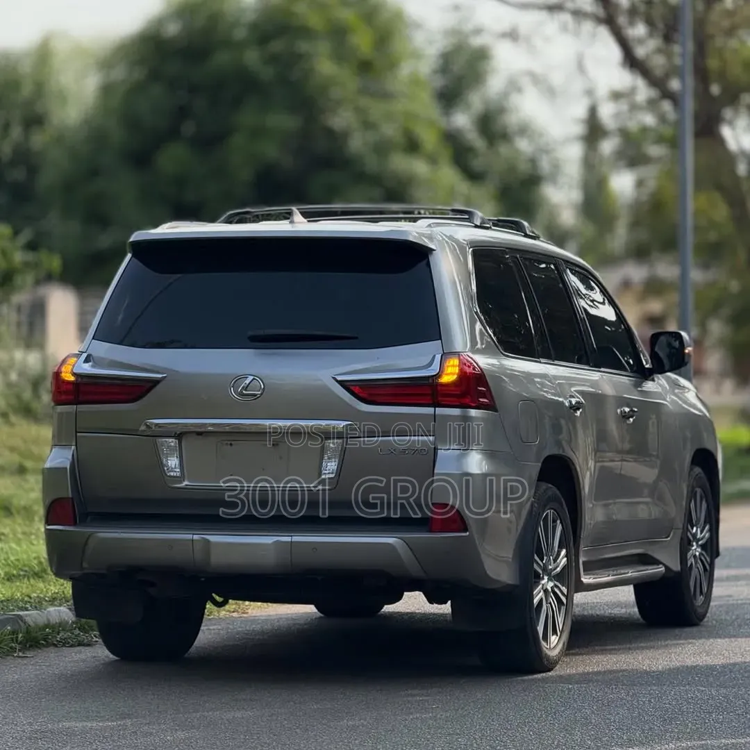 Lexus LX 2018 Gray