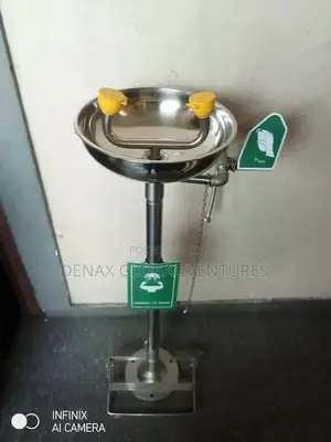 Centurion Safe Standing Pedestal Eye Wash Station