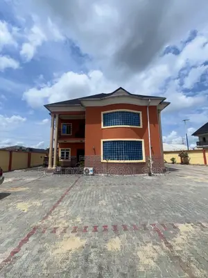 6bdrm Duplex in Rumuehinwo Estate, for sale