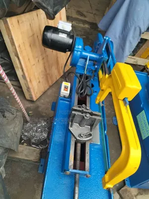 Power Hacksaw Machine