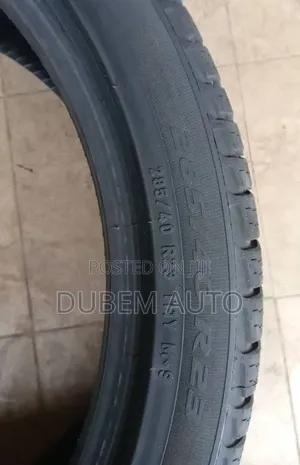 285/40r23 Michelin Tire