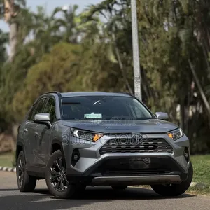 Toyota RAV4 2022 Silver