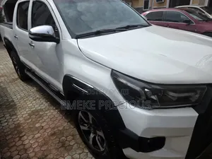Toyota Hilux 2.0 VVT-i SRX 2010 White