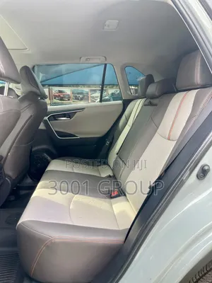 Toyota RAV4 Adventure 2019 Green