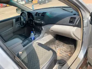 Toyota Highlander 2011 Silver