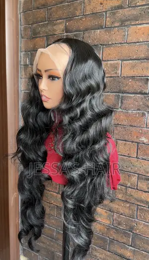 Futura Princess Wavy Wig