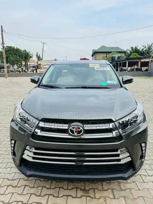 Toyota Highlander Limited 4dr SUV (3.5L 6cyl 6A) 2015 Green