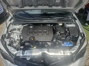 Toyota Corolla LE ECO 4dr Sedan (1.8L 4cyl CVT) 2017 Silver