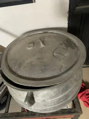 Cast Iron Pot. Ikoko Irin
