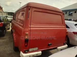 Ford Transit 1990 Red