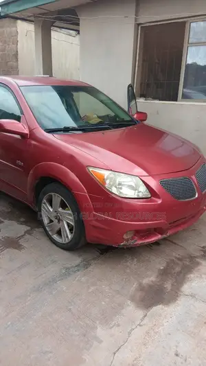 Pontiac Vibe 2005 Red