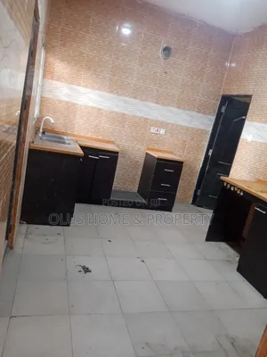 3bdrm Block of Flats in Harmony Estate Akobo for rent
