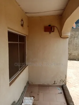 Block of 4 Flat