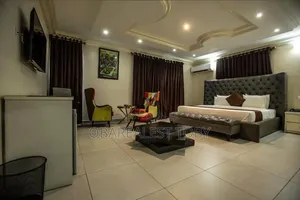 20 Rooms Fully Furnished Standard Hotel For Lease